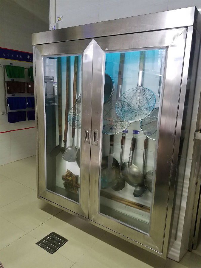 廣西商貿(mào)高級(jí)技工學(xué)校廚房設(shè)備工程之4D無(wú)水廚房10